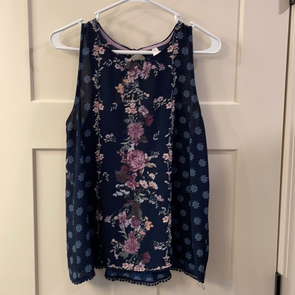 Navy keyhole ruffle trimmed tank top